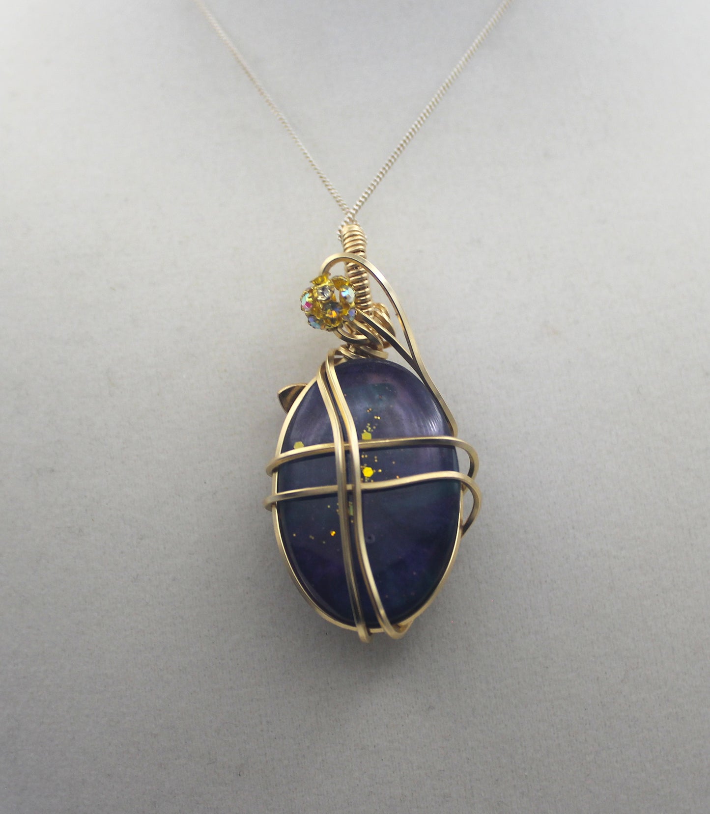 Gold Malachite Resin Flower Pendant Necklace