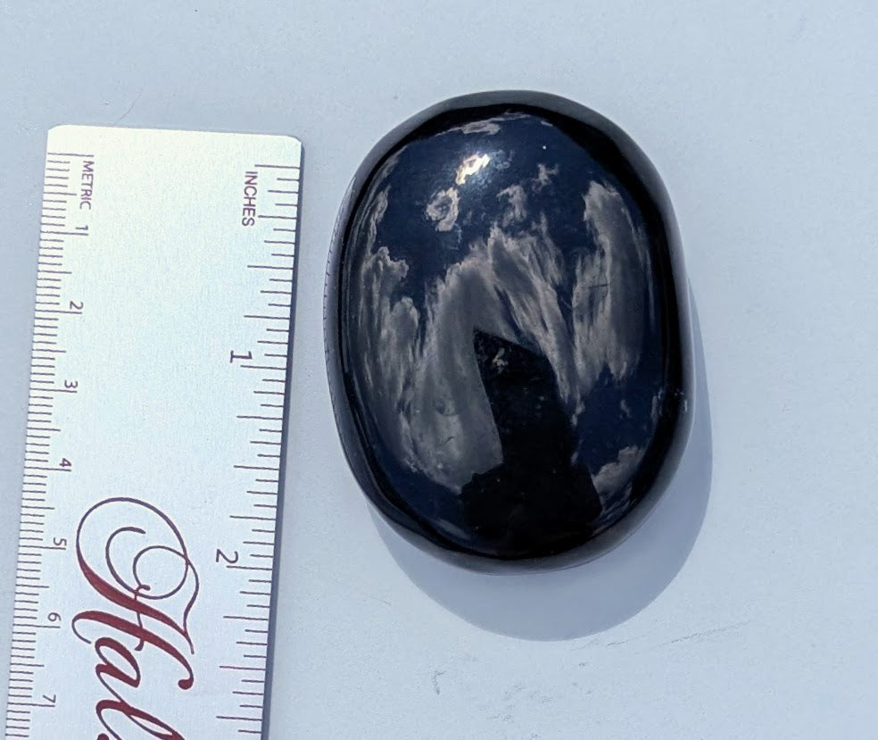 Onyx Palm Stones