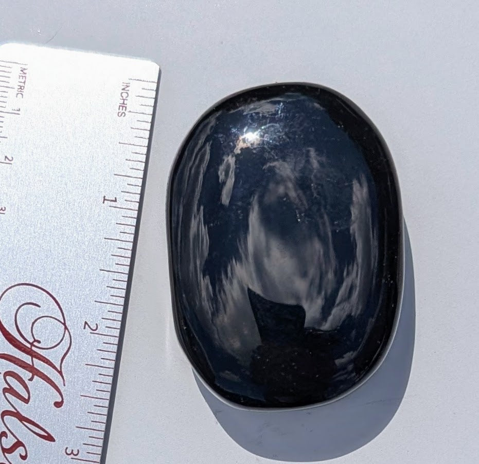 Onyx Palm Stones