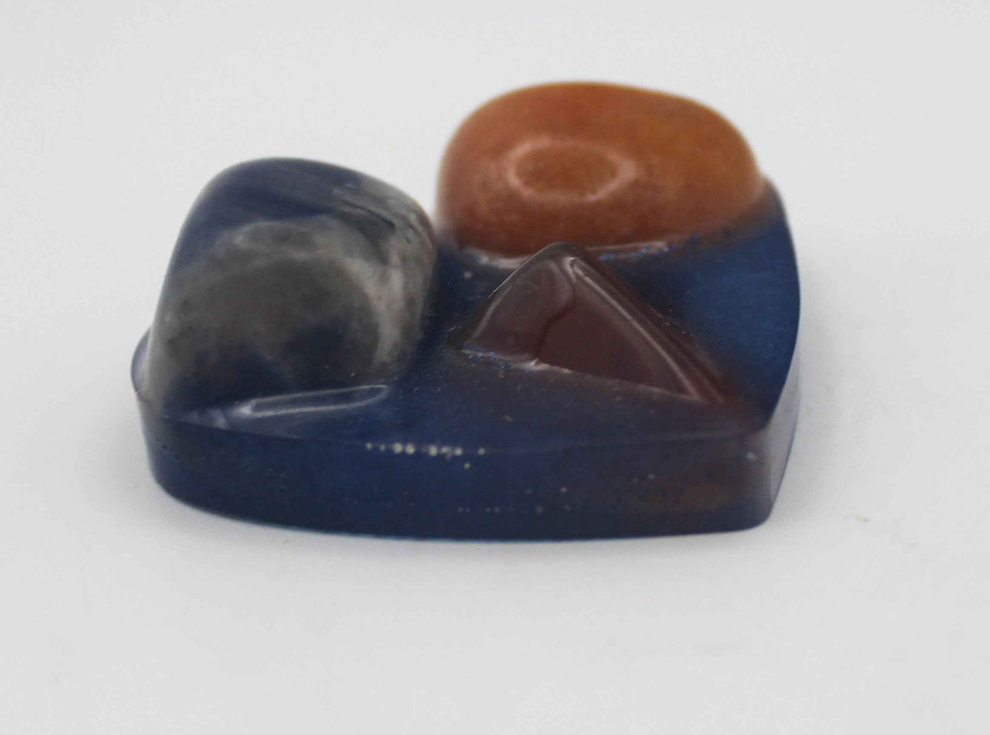 Resin Crystal Fidget Heart – Tactile Soothing Pocket Stone