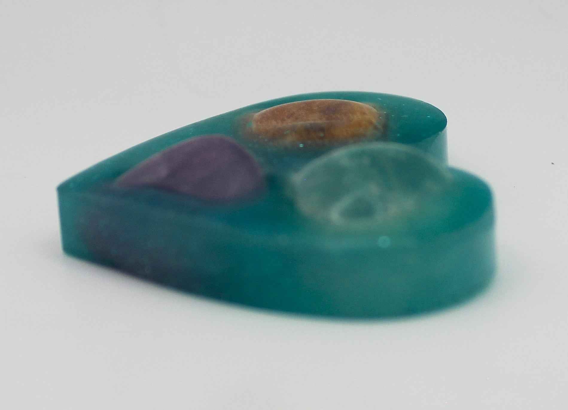 Resin Crystal Fidget Heart – Tactile Soothing Pocket Stone