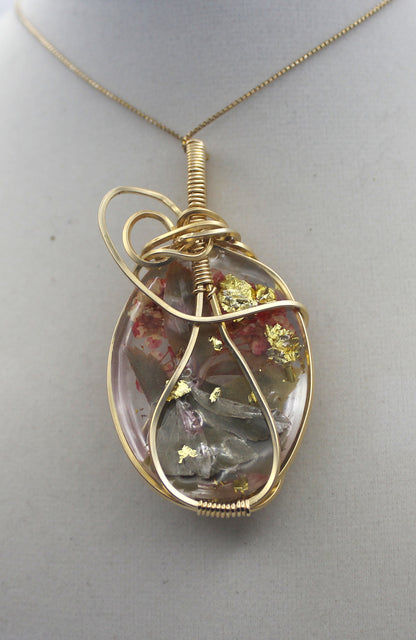 Gold Flower Resin Pendant Necklace