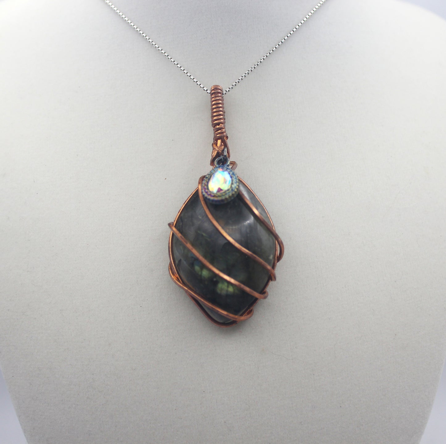 Raw Copper Labradorite with Charm Pendant Necklace