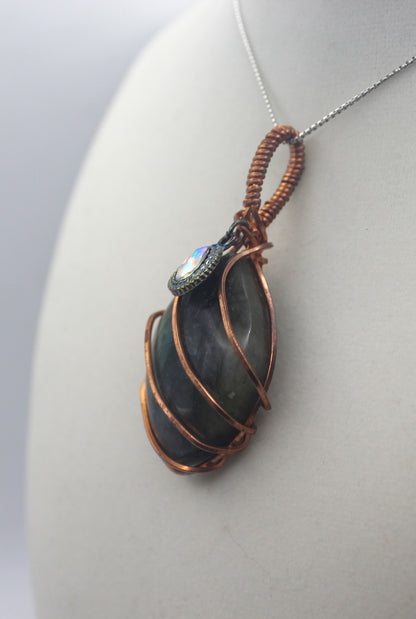 Raw Copper Labradorite with Charm Pendant Necklace