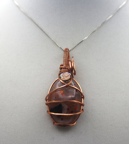 Raw Copper Resin Sunstone Chip Mini Flower Pendant Necklace
