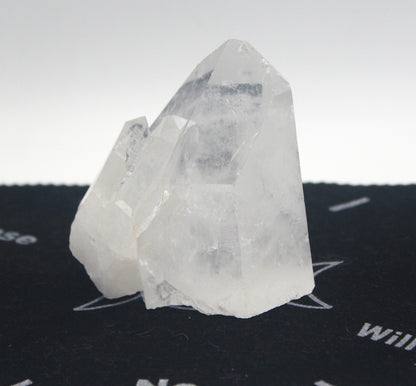 Raw Quartz Cluster Points – Natural Clear Quartz for Amplified Energy