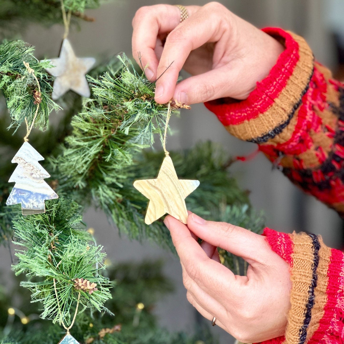 Agate & Jasper Crystal Christmas Tree Ornament (Set of 4 pieces), Handmade Christmas Star and Pine Tree Decor, Genuine Colorful Agate Stones