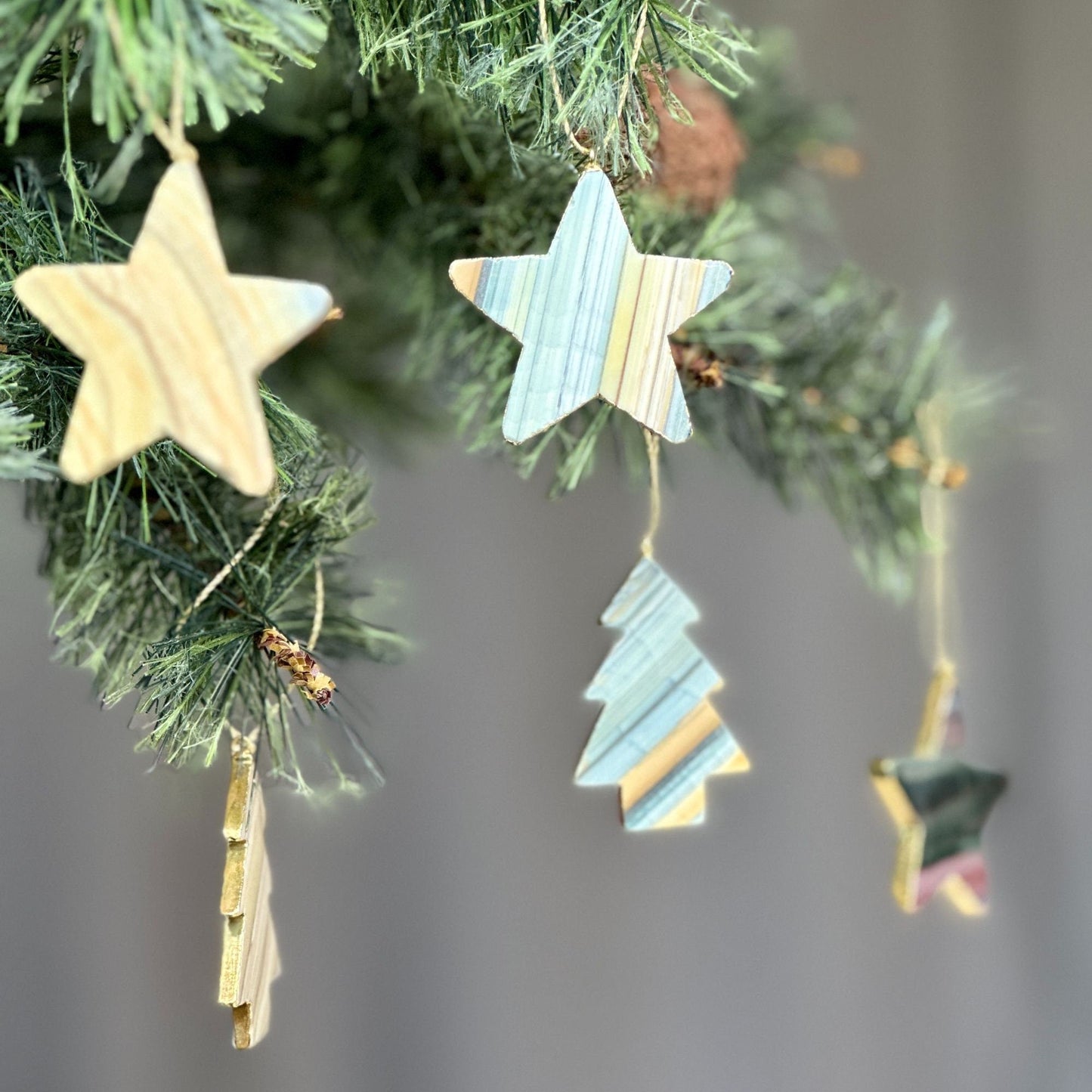 Agate & Jasper Crystal Christmas Tree Ornament (Set of 4 pieces), Handmade Christmas Star and Pine Tree Decor, Genuine Colorful Agate Stones