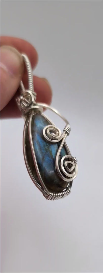 Argentium Silver Labradorite Pendant Necklace