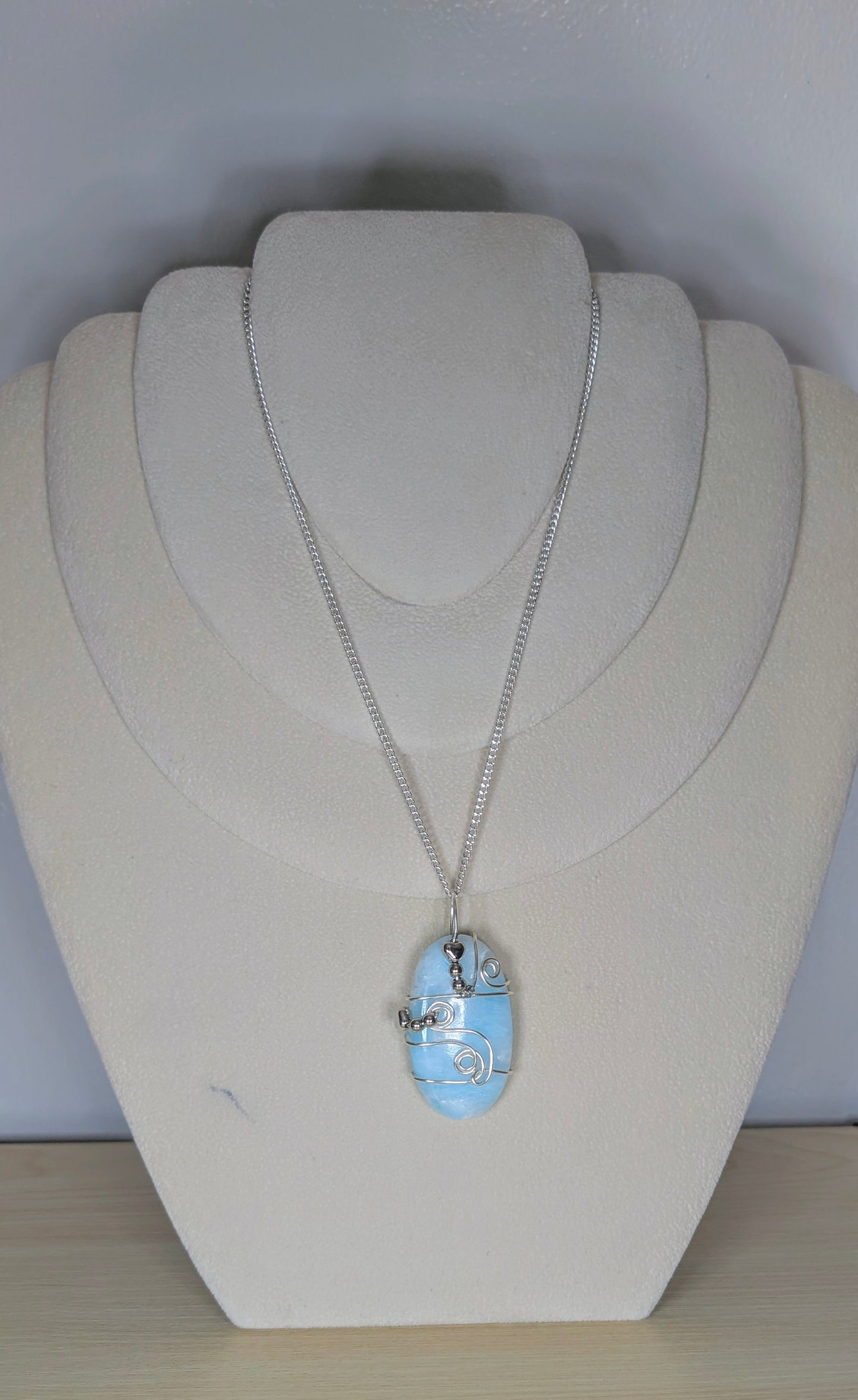 Blue Aragonite Cabochon Heart Flow Necklace