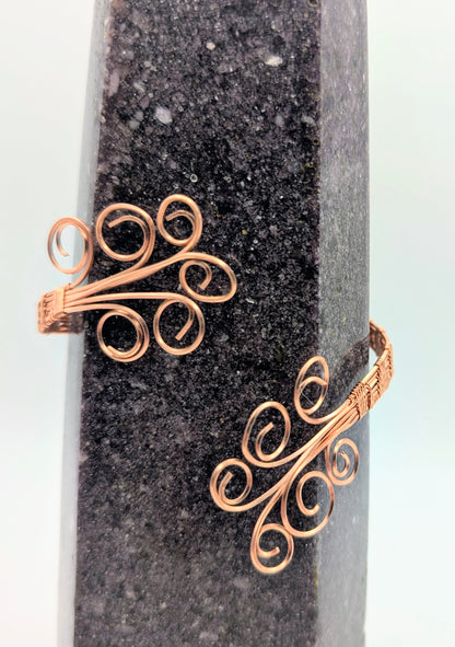 Raw Copper Labradorite Bracelet – One-of-a-Kind Handcrafted Wire-Wrapped Cuff