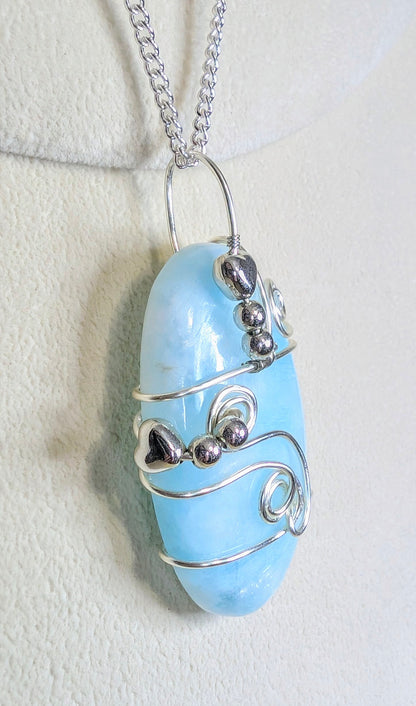 Blue Aragonite Cabochon Heart Flow Necklace