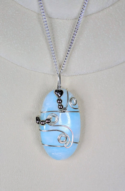 Blue Aragonite Cabochon Heart Flow Necklace